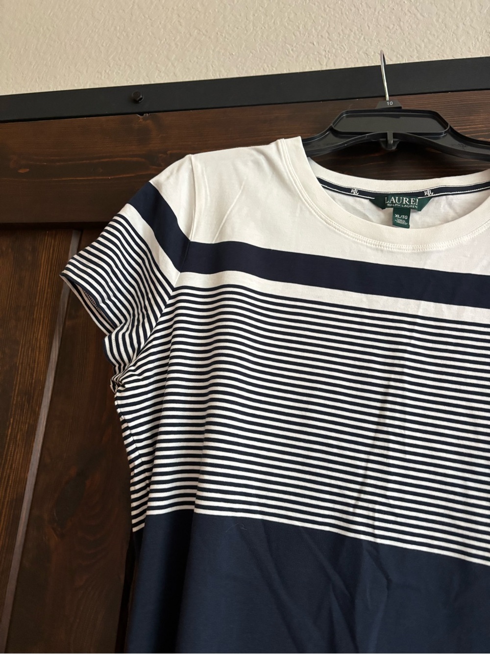 ❗️FINAL❗️Lauren Ralph Lauren Navy and White Short Sleeve Striped Crew Tee - Picture 5 of 7